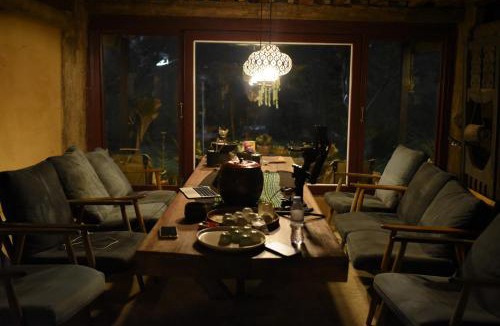 Van Ho Cabin | Pam Hill