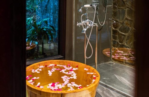 Thong Nguyen Hotel | Panhou Retreat