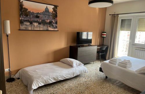 Tuscolano Apartment | Panoramic penthouse 10m from metro A