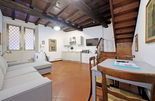 Rione VIII Sant'Eustachio Apartment | Pantheon Studio