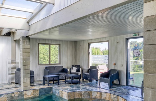 Orcival Villa | Paradise Accommodation