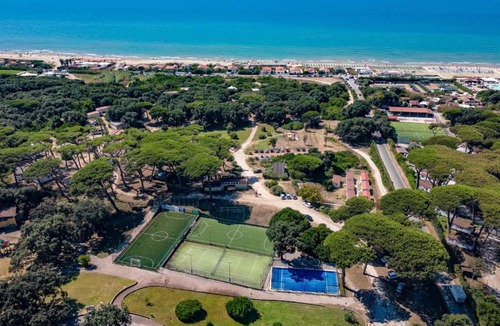 Lido dei Pini Resort | Parco Della Gallinara