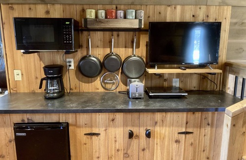 Hermosa Apartment | Peaceful Views & Comfort, Within 10 Mi of Mt. Rushmore & Custer State Park.