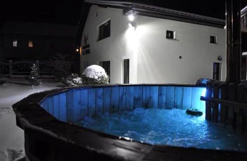 Vulcan House | Pensiunea La Rogo
