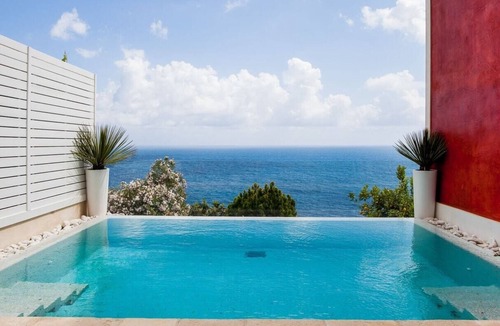 Castiglione Villa | Perfect luxury retreat on this heavenly piece!