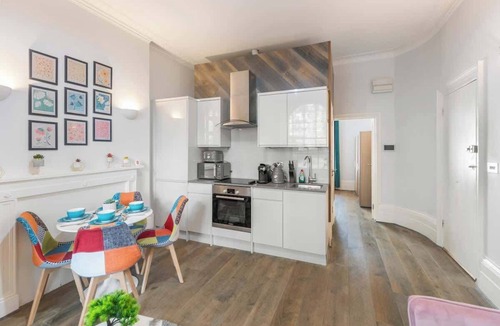 St. Pancras Apartment | Pet-Friendly Flat near King's Cross