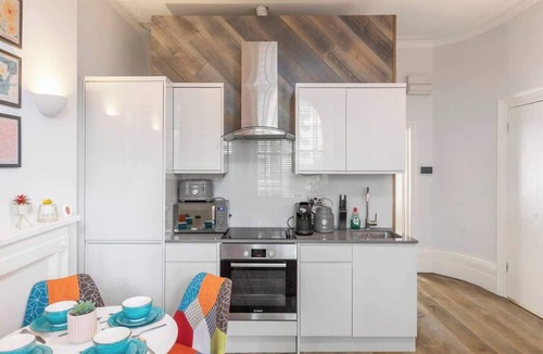 St. Pancras Apartment | Pet-Friendly Flat near King's Cross
