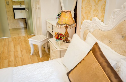 Hai Phong Hotel | Pho Xanh superior room