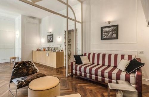 Rione II Trevi Apartment | Piazza Venezia Luxe Apartment