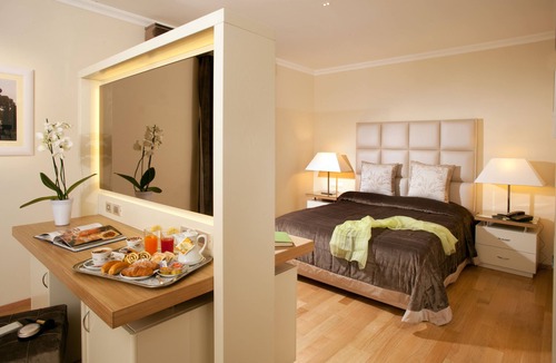 Quartiere XXV Appio Claudio Hotel | Piccolo Borgo