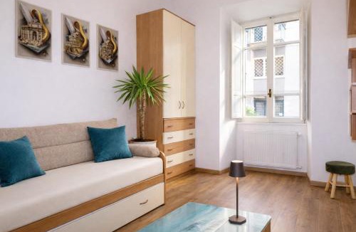 Tiburtino Apartment | Pigneto Bright Apartment near Metro C by RHR