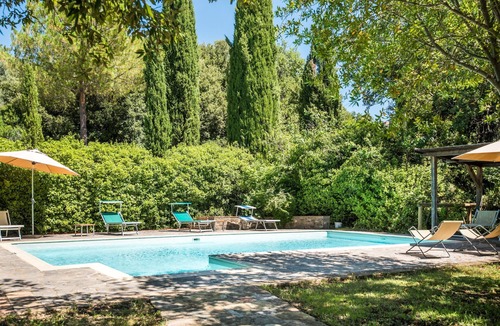 Sant'Angelo In Colle Apartment | Podere Giardino Wine & Bed – Ginepro Apartment: Country House with Pool, Wi-Fi & AC
