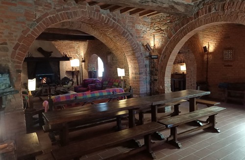 Po' Bandino House | Podere Tresa Farmstay on the Umbria-Tuscany border—for families and friends—with a private pool