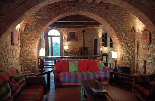 Po' Bandino House | Podere Tresa Farmstay on the Umbria-Tuscany border—for families and friends—with a private pool