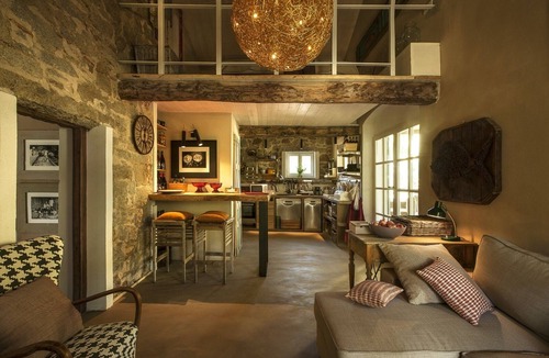 Seccheto House | Pomegranate House 5