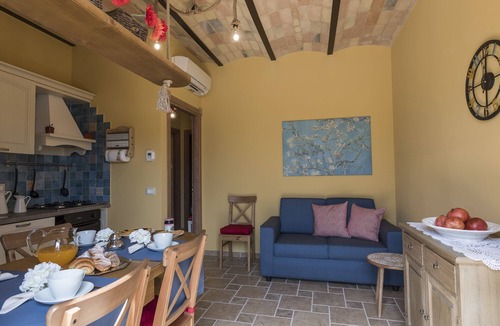 Corridonia Other | "Pomegranate" self-contained apartment, swimming pool, whirlpool, wi-fi, air conditioning