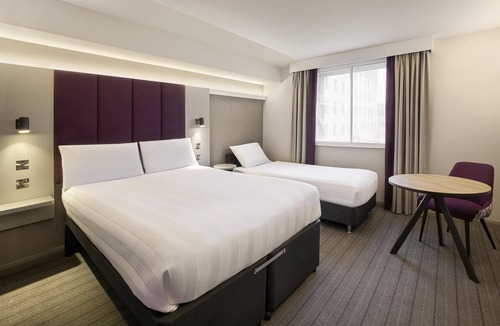 Bishop's Hotel | Premier Inn London Waterloo - Lambeth Road