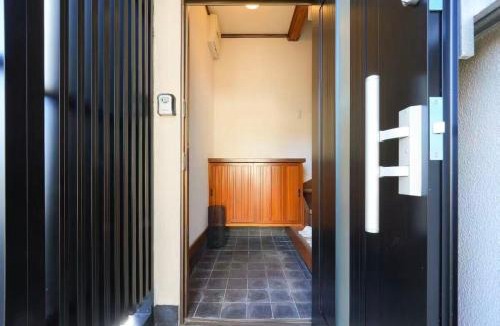 Ikuno Villa | Private Tatami House 4min from Teradacho Sta