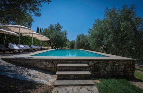 Chiusi Villa | Private Villa with private pool, A/C, hot tub, WIFI, TV, terrace, pets allowed, panoramic view