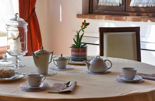 Chiusi Villa | Private Villa with swimming Pool and Garden exclusive use