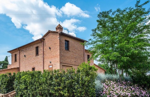 Chiusi Villa | Private Villa with swimming Pool and Garden exclusive use