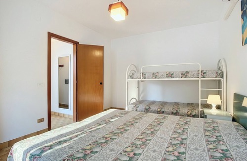 Chiesiola Resort | Property in a holiday village 'Baia Falcone-Bilocale 407' with sea view and air conditioning