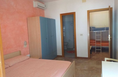 Pineto Bed & Breakfast | Quadruple room just steps from the sea - Ideal for a relaxing vacation