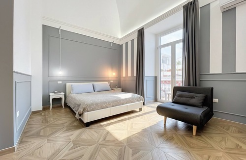 Manfredonia Bed & Breakfast | Queen Room 'Orchidea Celeste' with Sea View, Wi-Fi, and Air Conditioning