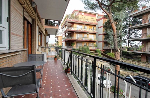 Quartiere XI Portuense Apartment | Quiet and charming house near Trastevere