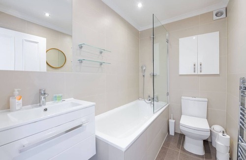 Hampstead Apartment | Quirky Hampstead Flat (RH6)