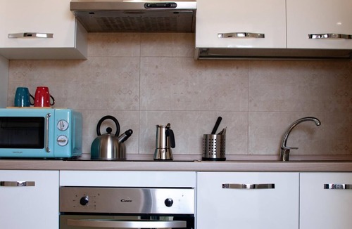 Ciampino Apartment | R12 STUDIO APARTMENT WITH PATIO AND GARDEN