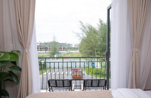 Ganh Dau Hotel | Raku Hotel & Coffee Grand World Phú Quốc