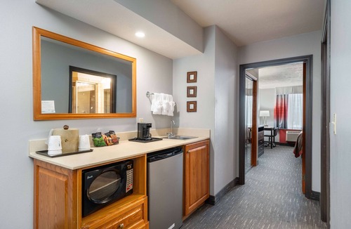 Sioux Falls Hotel | Ramada by Wyndham Sioux Falls Airport-Waterpark & Event Ctr