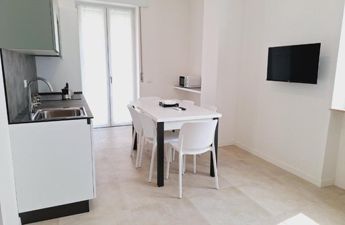 Sud-Ovest Apartment | Re Lear Expo