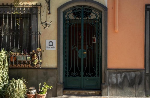 Scafati Apartment | REALVALLE APARTMENTS ROSSO