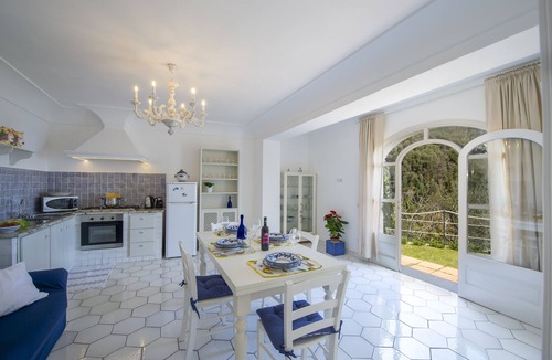 Montepertuso Apartment | RELAIS CASA DEGLI ANGELI- GARDEN HOUSE