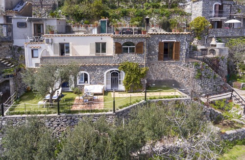 Montepertuso Apartment | RELAIS CASA DEGLI ANGELI- GARDEN HOUSE
