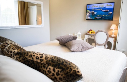 Zona XXV Vallerano House | Relais Villa Italia