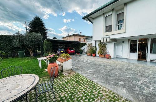 Quartiere XXIV Don Bosco Apartment | Relax in Lucca - Private Swimming Pool