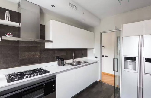 Rione V Ponte Apartment | Renaissance views: Penthouse near Castel Sant'Angelo & St. Peter's Basilica