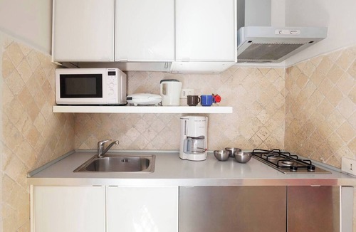 Rione V Ponte Apartment | Renoir, small loft on Giulia street