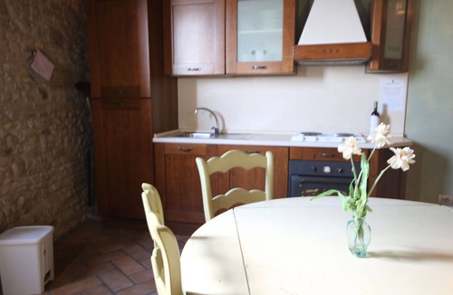 Monteprandone Apartment | Residence in Monteprandone with 2 bedrooms sleeps 6