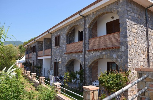 Marina di Pisciotta Condo | Residence with apartments by the sea - Beach between Palinuro and Caprioli