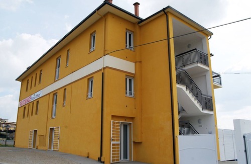 Offida Apartment | Residenz Borgo Offida mit großem Garten by Interhome