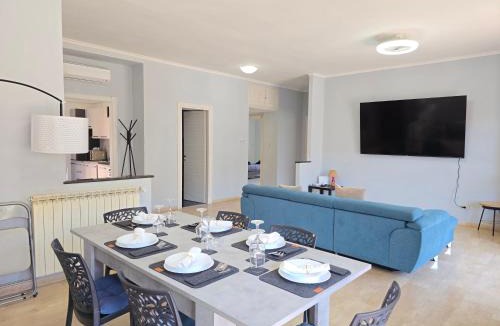 Gaeta Apartment | Residenza Cristallo, 150mq fronte mare con parcheggio in zona VIP