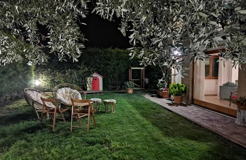 Citta Sant'Angelo Apartment | Residenza Sant'Angelo Appartamento ampio con Giardino vicino al Mare
