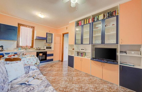 Desenzano del Garda Apartment | Residenza Verde - 3 Pools & Garage, Desenzano Del Garda, Italy
