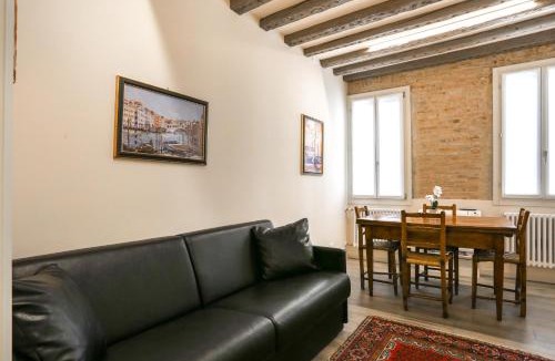 San Polo Apartment | Rialto Suite 1602