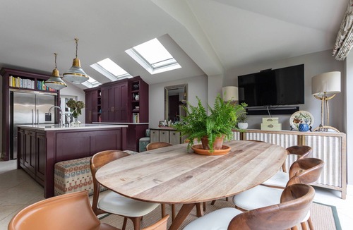 Town Apartment | Rigault Road - Four Bedroom Apartment, Sleeps 8