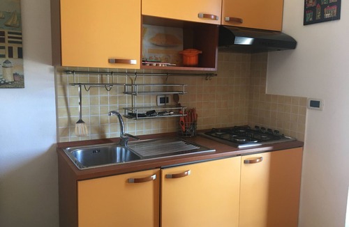 Rio Marina House | Rio Marina studio apartment in a characteristic residence 10 meters from the sea